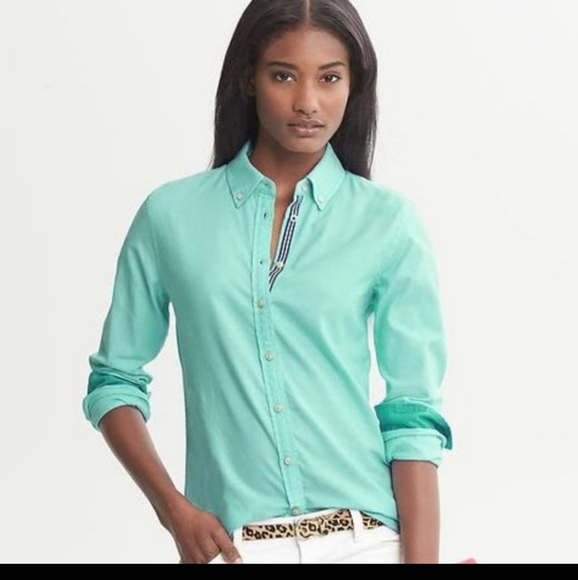 Banana Republic Tops - BANANA REPUBLIC TEAL OXFORD BUTTON DOWN SHIRT SIZE MEDIUM